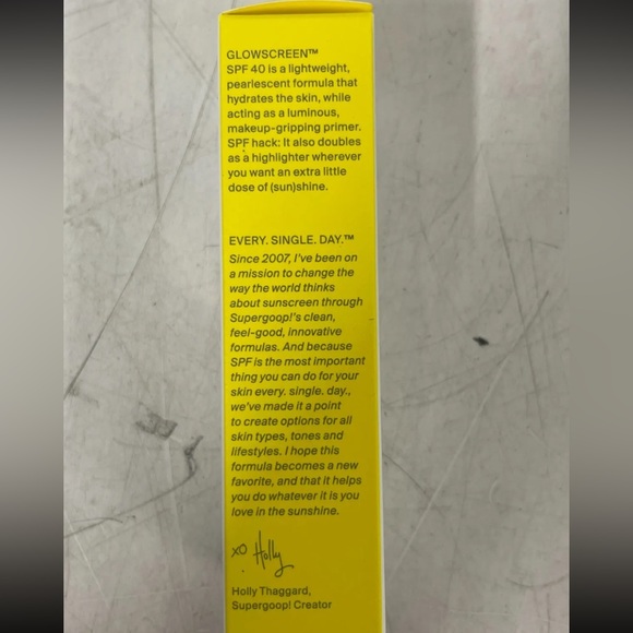 SUPERGOOP Glow Screen SPF 40 - Picture 6 of 6